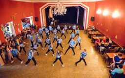 OBRAZEM: V Podbořanech se tančilo! Místní základní škola uspořádala Žákovský ples