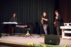 NAPSALI JSTE NÁM: Podbořanské gymnázium uspořádalo charitativní koncert na pomoc ukrajinské škole. Na akci se vybralo 30 tisíc korun