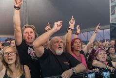 OBRAZEM: Cirkus Kabát 2021! Skvělé fotky z koncertu v Teplicích, teď kapela míří do Chomutova a do Varů