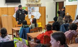 OBRAZEM: Strážníci navštívili děti v Dětském domově v Žatci