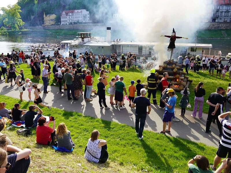 0205decin1 31818
