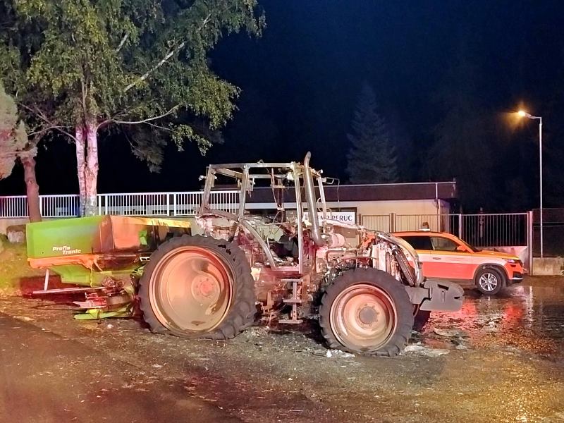 2509traktor1 f2369