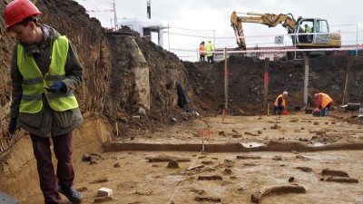 V místě prací se našla řada kostí mamutů ze starší doby kamenné. Foto: Ústav archeologické památkové péče severozápadních Čech, veřejná výzkumná instituce