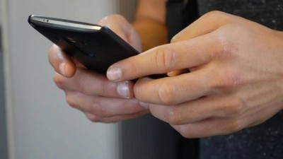 Přišla vám SMS s výzvou k zaplacení pokuty za jízdu bez dálniční známky? Pozor, jde o podvod!