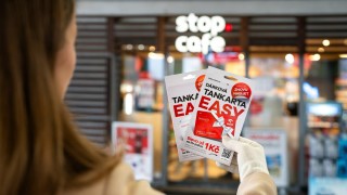 Podle průzkumu až 15 % mlad&yacute;ch nakupuje d&aacute;rky i na čerpac&iacute;ch stanic&iacute;ch. Proto jim skupina ORLEN vy&scaron;la vstř&iacute;c bohatou nab&iacute;dkou. Foto: ORLEN