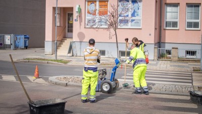 FOTO: V Podbořanech kvůli bezpečnosti opravili některé přechody pro chodce