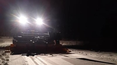 Čerstv&yacute; sn&iacute;h je v ter&eacute;nu, rolby vyr&aacute;žej&iacute; do běžeck&yacute;ch stop