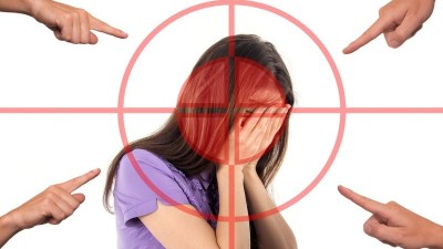 Migrénu, úpornou bolest hlavy, vyvolává nejen stres, různé zvuky či ostré světlo. U některých pacientů i různá jídla. Ilustrační foto: CC0