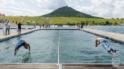 Plavci v džínách, olympijští medailisté i domácí skejťák Luu. Olympijský festival je v plném proudu