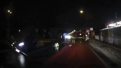 VIDEO: Policisté stále pátrají po řidiči, který v Ústí srazil strážnici. Žádají veřejnost o pomoc