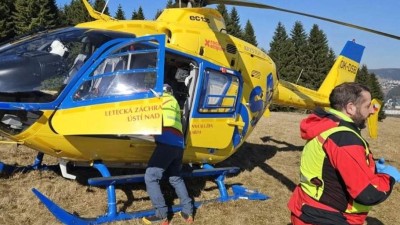 Na pomez&iacute; dvou sez&oacute;n: hor&scaron;t&iacute; z&aacute;chran&aacute;ři ře&scaron;&iacute; nejen &uacute;razy na lyž&iacute;ch, ale už i horolezce