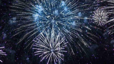 Pozor na zákaz pyrotechniky! Lounská radnice stanovila místa, kam rachejtle a ohňostroj nepatří