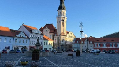Veden&iacute; B&iacute;liny vypsalo odměnu na Lužice: Za &bdquo;skalp&ldquo; sousedn&iacute; m&aacute;jky slibuj&iacute; tis&iacute;ce