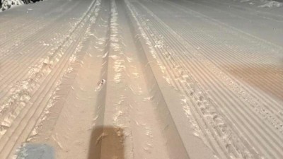 Stopy jsou upraven&eacute;, běžkaře ček&aacute; luxusn&iacute; svezen&iacute;. Foto: Kru&scaron;nohorsk&aacute; b&iacute;l&aacute; stopa