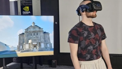 VIDEO: Pamětníci díky virtuální realitě znovu kráčí ulicemi starého Mostu. Chystá se i projížďka dobovým autobusem