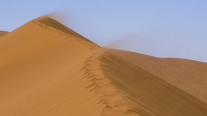 Jemné částečky písku k nám doletí stovky kilometrů. Ilustrační foto