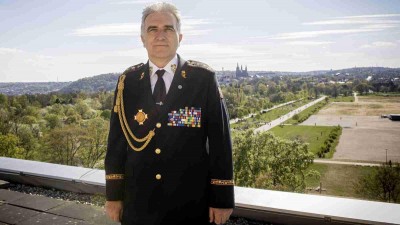 Generálporučík Drahoslav Ryba odchází z postu „nejvyššího hasiče“. Kdo nastoupí po něj by mělo být jasné ještě dnes