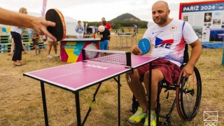 Tento týden si můžete ještě vyzkoušet různé parasporty i jízdu na skateboardu. Foto: Olympijskytym.cz/Adam Mráček