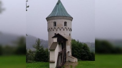 TIP NA VÝLET: Šlikovský hrad, dříve Freudenstein, je zřejmě nejmladší hrad v Česku. V jeho sklepení se prý razily mince