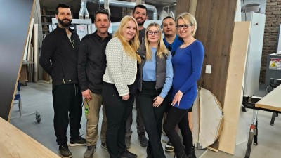 Dař&iacute; se jim, a tak chtěj&iacute; udělat radost i někomu, kdo takov&eacute; &scaron;těst&iacute; nem&aacute;. V mal&eacute; rodinn&eacute; firmě na Chomutovsku vyb&iacute;raj&iacute;, komu zcela zdarma zař&iacute;d&iacute; dětsk&yacute; pokoj snů. Foto: jip