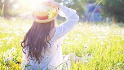 VÝSTRAHA: Na Česko se žene vlna veder, teploty se vyšplhají až na 34° C