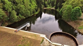 Vodní nádrž na Telčském potoce na Chomutovsku. Foto zdroj: Lesy ČR