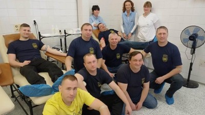 Lounští hasiči zachraňují životy i mimo svou práci. Hromadně darovali krev