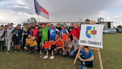 V Čeradicích změřily své síly fotbalové týmy. Konal se tam 4. ročník oblíbeného turnaje