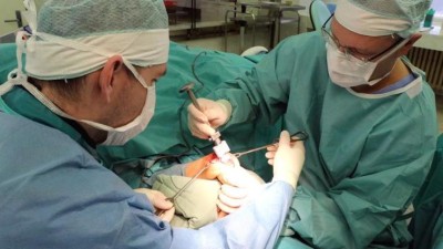 Krajská zdravotní zřídila Centrum plánované chirurgie ruky a nohy v chomutovské nemocnici