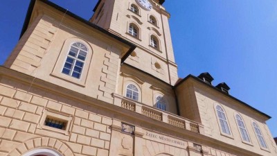 Rada města Žatce podpořila podnikatele, fotovoltaiku i opravy ulic