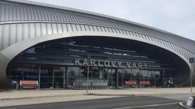 L&eacute;t&aacute;te na dovolenou z Karlov&yacute;ch Varů? Nyn&iacute; u leti&scaron;tě l&eacute;pe zaparkujete