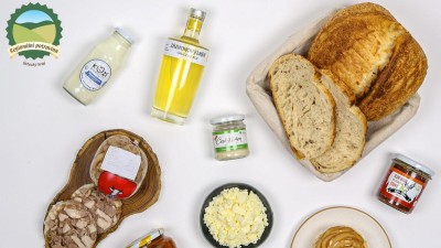Stůl plný lahůdek. Výrobci se předhání, jaké dobroty přihlásit do soutěže Regionální potravina i Potravina z kraje Přemysla Oráče