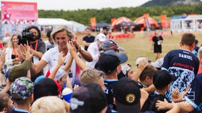 Bára Špotáková každý turnus příměstského tábora osobně přivítá. Foto: Olympijskytym.cz/Adam Mráček