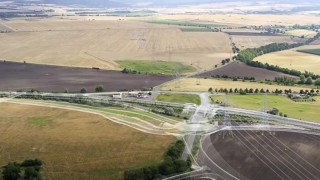 Technicky nejnáročnější úsek dálnice D7 povede kolem Postoloprt. Vizualizace: ŘSD