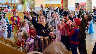 FOTO: Indián, princezny nebo vojáci. V Kryrech se konal dětský karneval