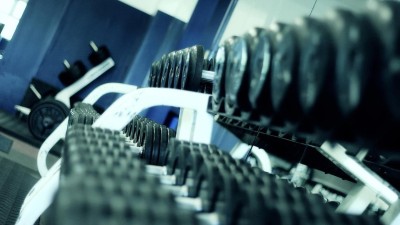 Češi během Vánoc přibrali průměrně dva až pět kilogramů. Kolik vydělají majitelé fitness center a dalších sportovišť?