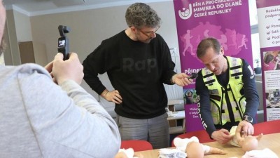 VIDEO: Jak zvládají záchranářské a zdravotnické úkoly osmáci ze základní školy? Uvidíte v Prokopni to