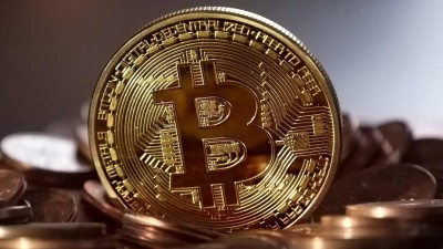 Bitcoin dnes nad ránem překonal „kultovní“ hranici, je nejdražší v dějinách. Za kolik si ho můžete koupit?