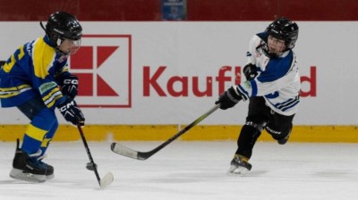 Piráty Chomutov podpořili nakupující. Malí sportovci dostanou sportovní výživu