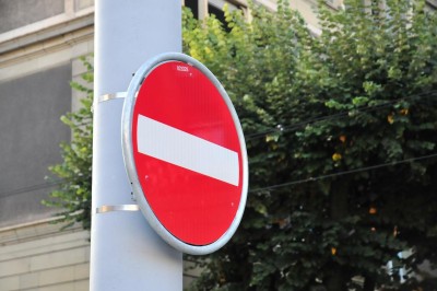 Upozornění pro řidiče: V Hájkově ulici a u Husitského náměstí v Žatci se změní dopravní značení