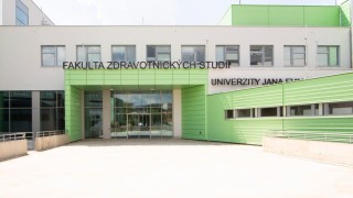 Budova Fakulty zdravotnických studií UJEP. Foto: UJEP
