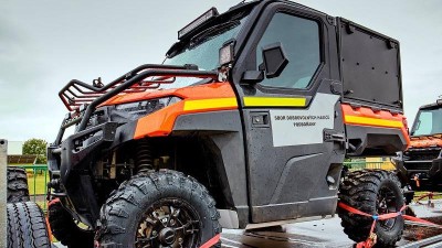 Ústecký kraj věnoval Podbořanům speciální terénní auto. Využívat ho budou hasiči