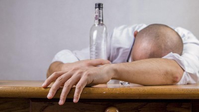 ROZHOVOR: V Česku pije alkohol denně každý desátý dospělý. Přibývá závislých žen