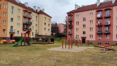 Město obnovilo tři venkovní sportoviště. Zatím na ně ale děti nemůžou!