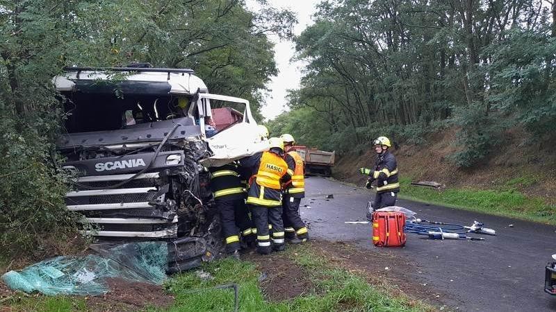 Čtvrteční vážná nehoda u Dobroměřic na Lounsku. Foto: HZS Ústeckého kraje