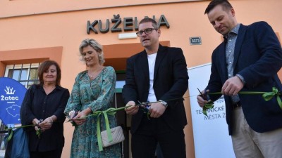 Žatec otevřel nový městský archiv v bývalých papírnách