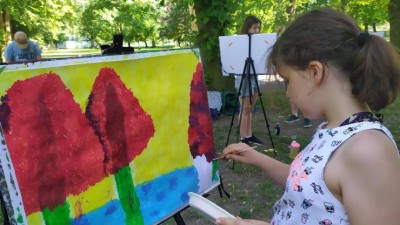 Baví vaše děti malování? Lounská Výtvarka se chystá na příští školní rok a ráda přivítá nové zájemce