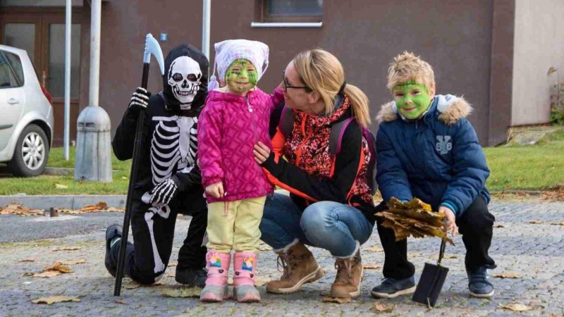 Halloweenská strašidelná stezka spojená s lampionovým průvodem v Podbořanech. Foto: Laerencia Helásková