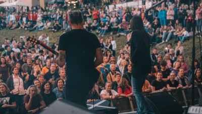 Festival pln&yacute; hvězd letos &uacute;plně zdarma! Tohle si nenechte uj&iacute;t