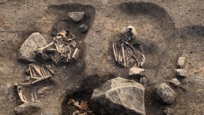 OBRAZEM: Největší archeologický výzkum v Podbořanech končí. Přinesl řadu objevů od pece až po lidské hroby